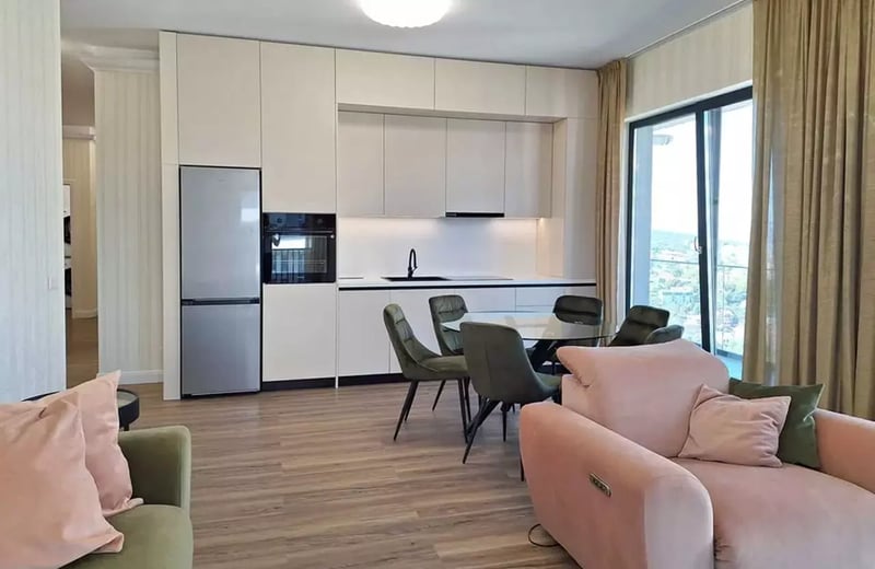 Аренда современной 4-комнатной квартиры, 100 м², Клуж-Напока, Румыния