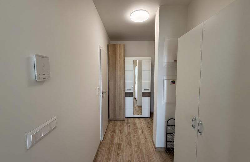 Location d’un appartement cosy et meublé d’1 pièce, 30 m², quartier Petržalka, Bratislava, Slovaquie