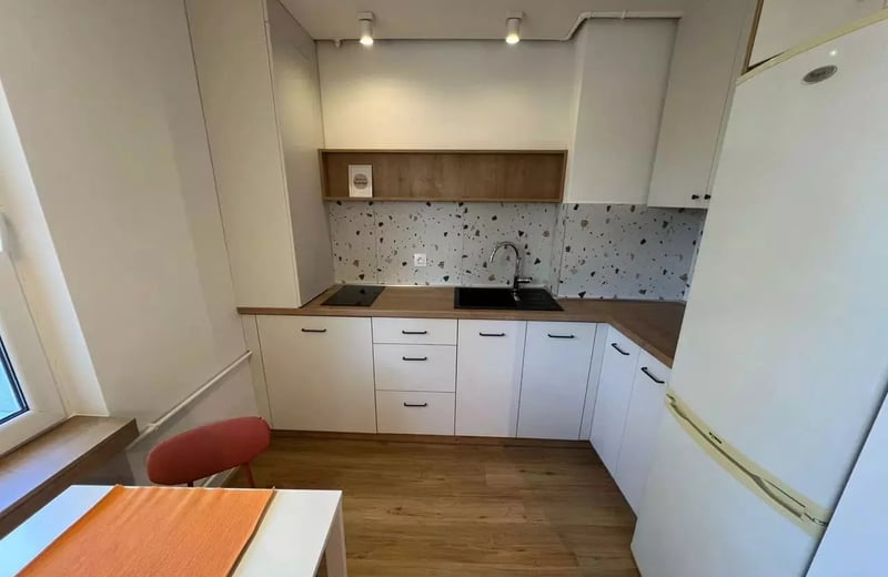 Location longue durée d’un studio, 26 m², à Târgu-Mureș, Roumanie