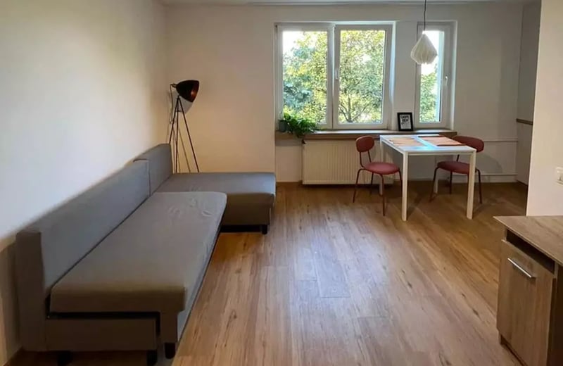 Location longue durée d’un studio, 26 m², à Târgu-Mureș, Roumanie