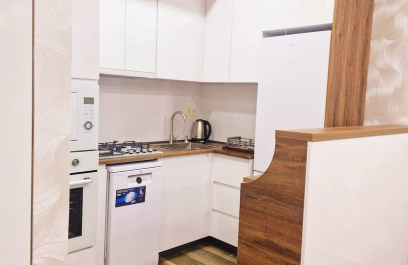 Moderne, helle Wohnung mit Balkon zur Miete, Batumi, Georgien