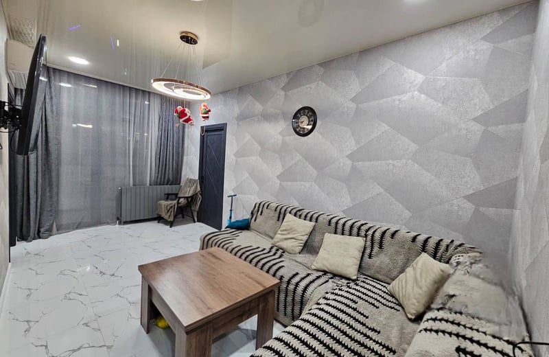 Alquiler de luminoso y cómodo apartamento en Black Sea Tower, 62 m², Batumi, Georgia