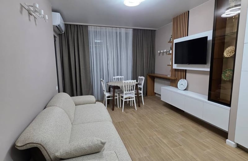 Аренда светлой, новой квартиры с балконом, 45 м², Calligraphy Towers, Батуми, Грузия