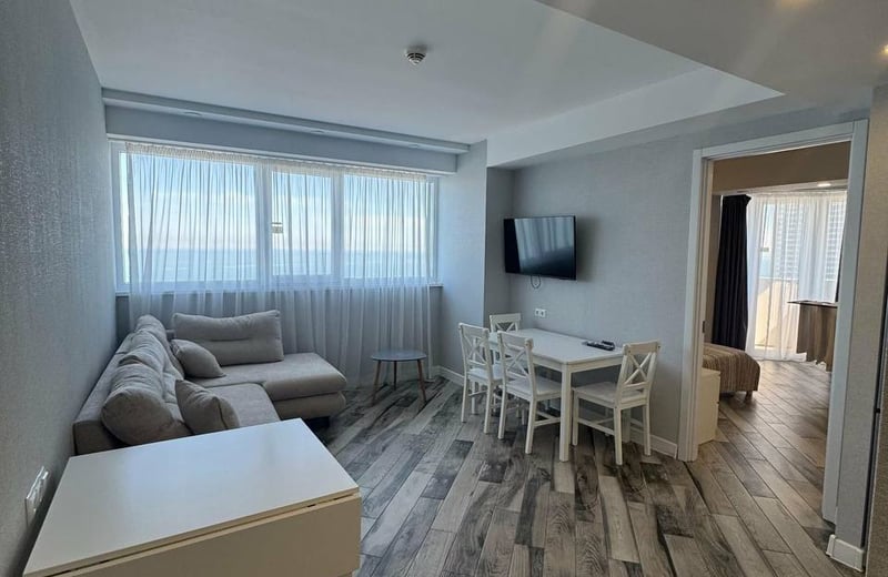 Аренда светлой квартиры с видом на море, Alliance Palace, Батуми, Грузия