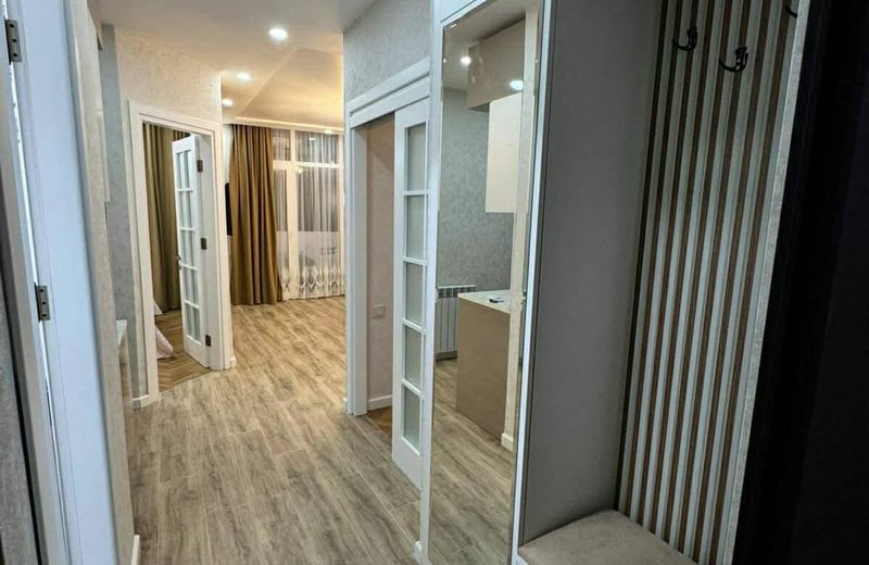 Аренда просторной, современной квартиры с балконом, 70 м², Батуми, Грузия