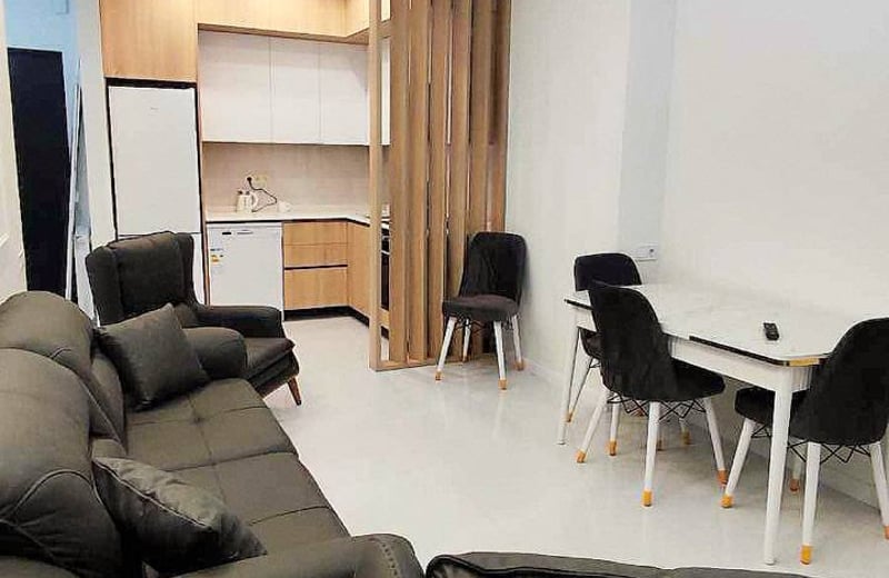 Miete einer neuen, großzügigen Wohnung, Batumi, Georgien