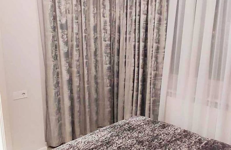 Miete einer neuen, großzügigen Wohnung, Batumi, Georgien