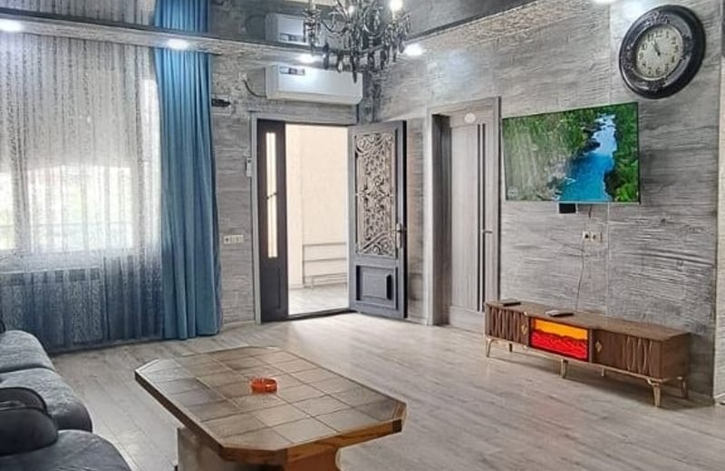 Alquiler de un apartamento nuevo y espacioso, 130 m², Batumi, Georgia