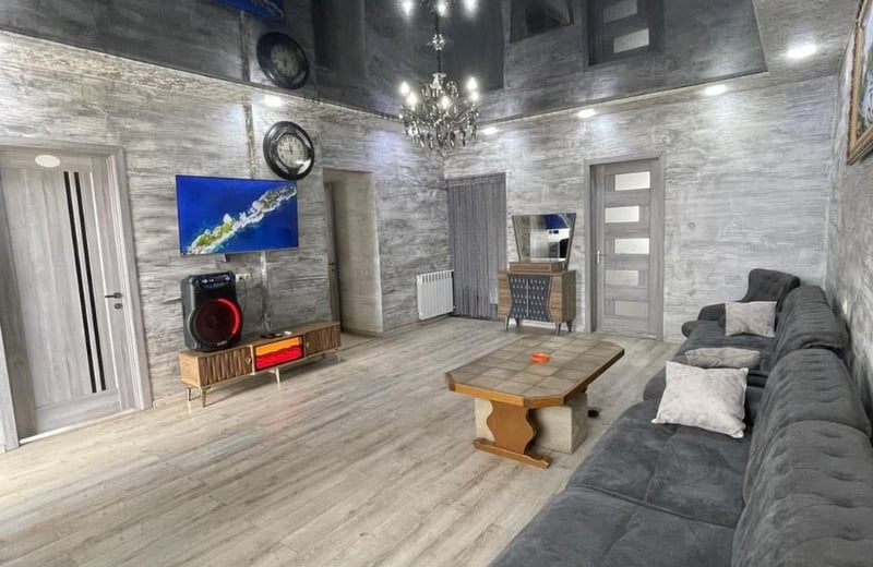 Alquiler de un apartamento nuevo y espacioso, 130 m², Batumi, Georgia