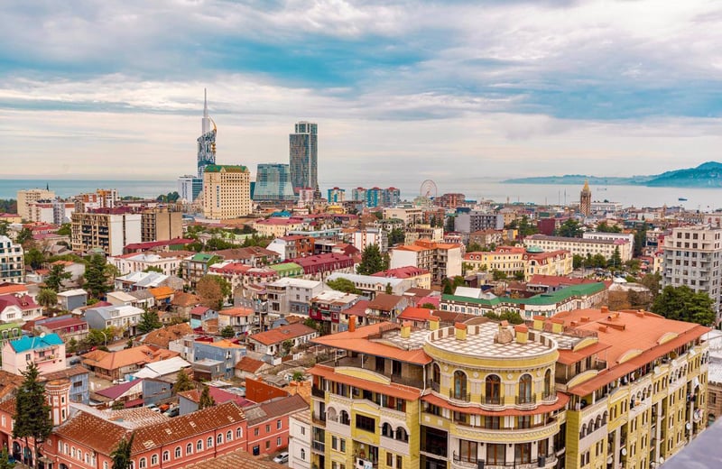 Moderne 100 m² Wohnung mit Stadtblick zu vermieten, Batumi, Georgien