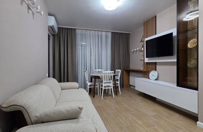 Alquiler de apartamento cómodo de 47 m² con vistas al estadio, Batumi, Georgia