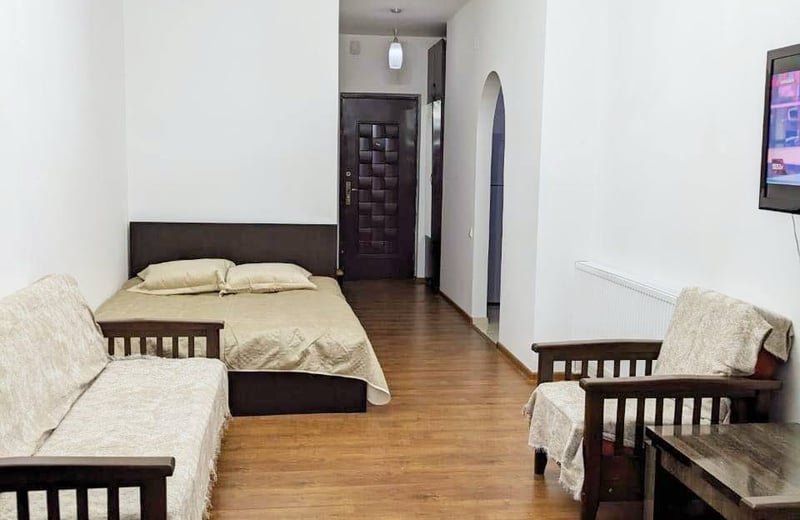 Mieten Sie ein geräumiges, möbliertes Studio-Apartment in Batumi, Georgien