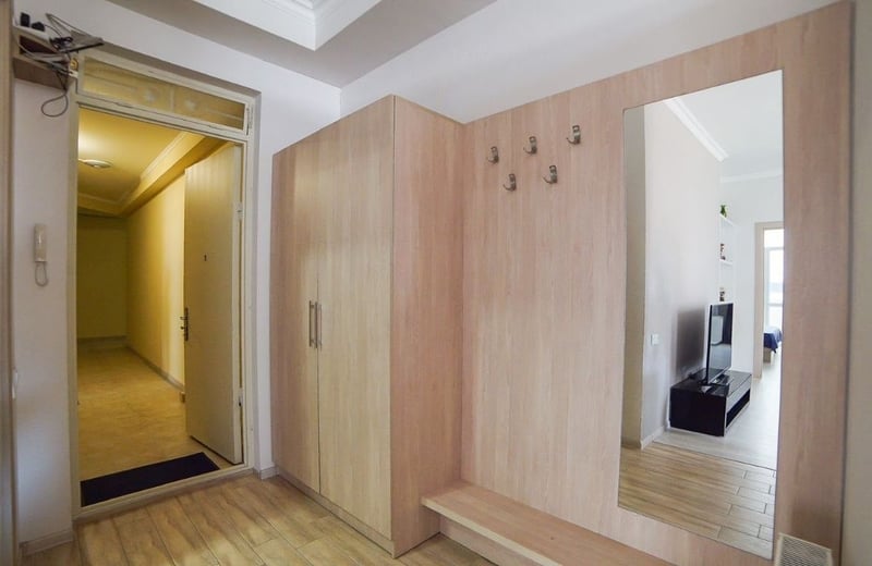 Vermietung einer geräumigen, möblierten Wohnung, 90 m², Batumi, Georgien