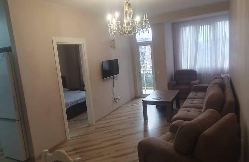 Alquiler de apartamento amplio y confortable, 90 m², Batumi, Georgia