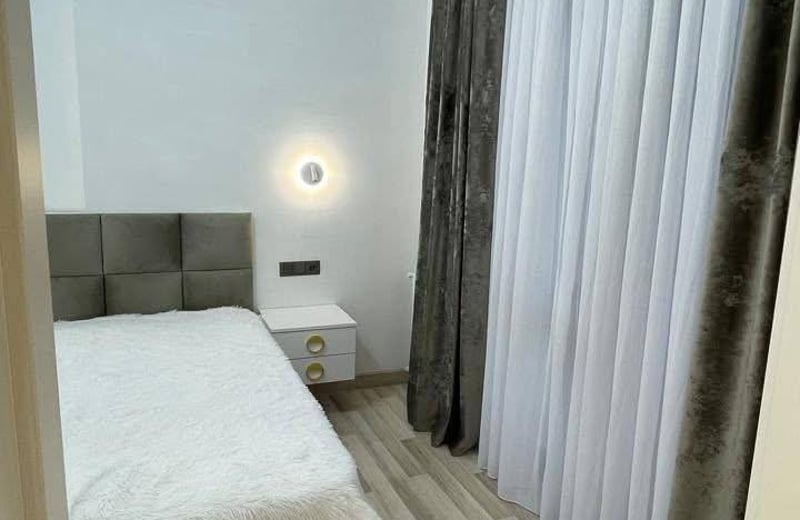 Аренда светлой, комфортной квартиры с балконом, 60 м², Black Sea Towers, Батуми, Грузия