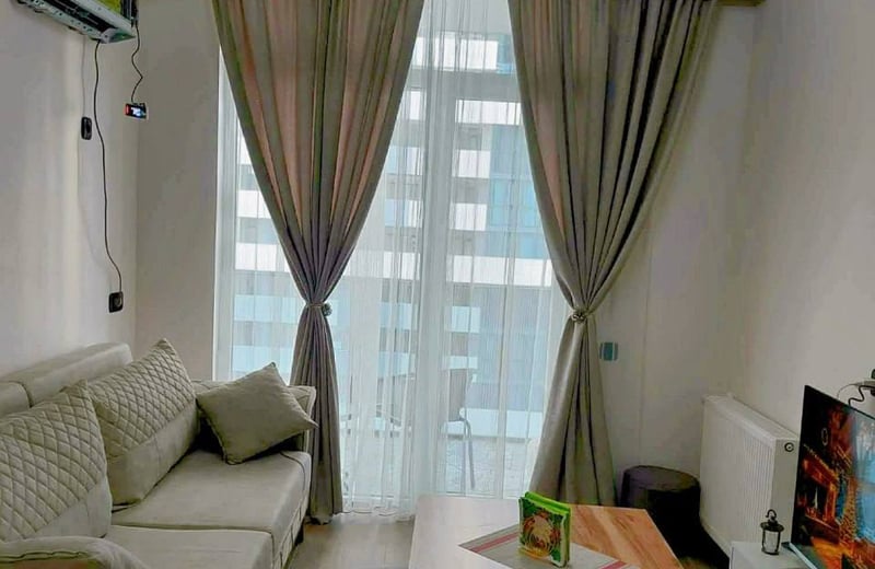 Alquiler de larga duración de un apartamento acogedor a estrenar, Batumi, Georgia
