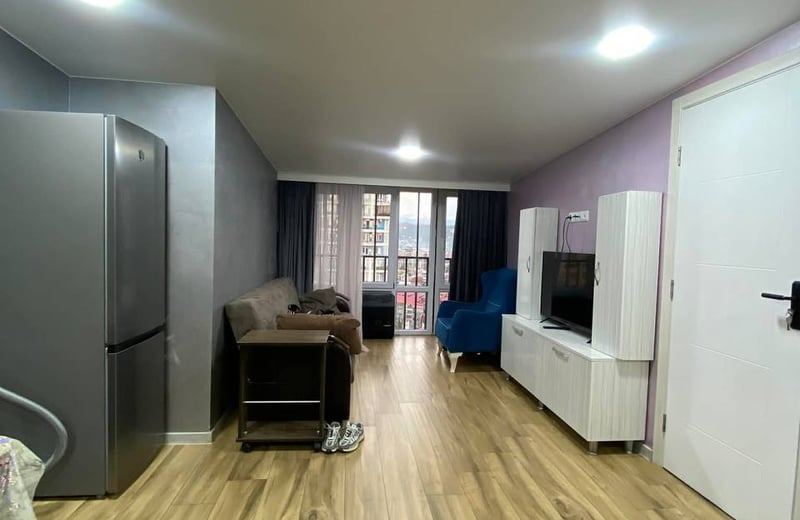 Miete einer komfortablen, möblierten Wohnung, Batumi, Georgien