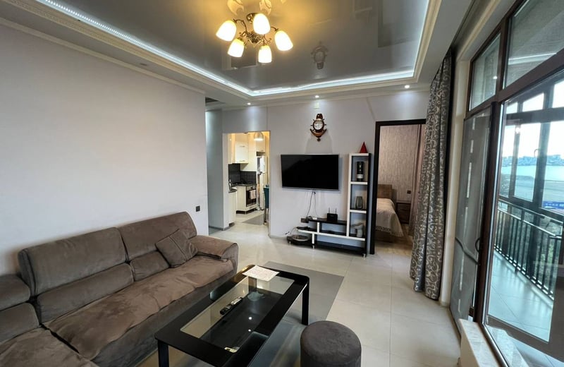 Alquiler de apartamento amueblado junto al mar, 80 m², Batumi, Georgia