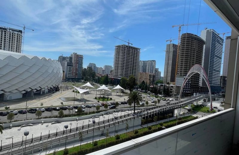 Alquiler de estudio luminoso y acogedor con vista al estadio, 38 m², Black Sea Tower, Batumi, Georgia