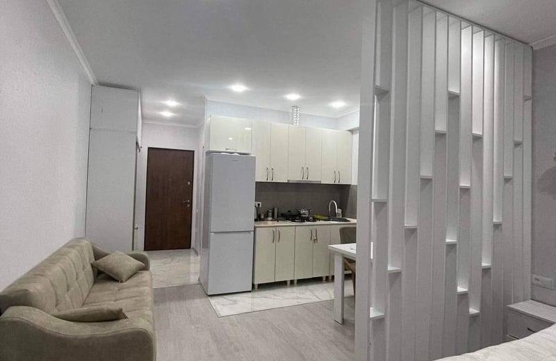 Alquiler de estudio luminoso y acogedor con vista al estadio, 38 m², Black Sea Tower, Batumi, Georgia