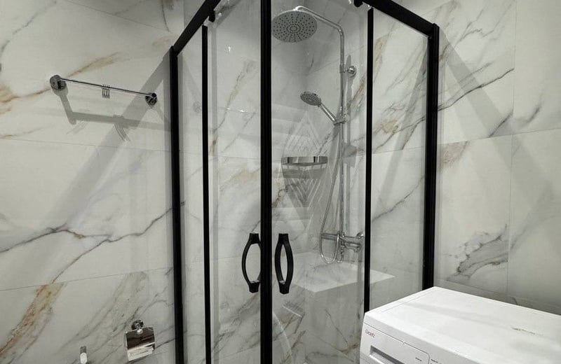 Location d'un appartement lumineux et moderne, 62 m², Black Sea Tower, Batoumi, Géorgie