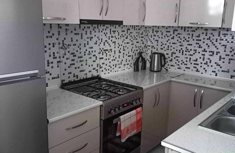Vermietung einer geräumigen, komfortablen Wohnung mit Balkon, 71 m², Batumi, Georgien