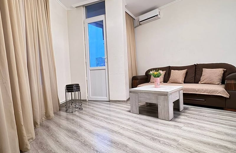 Location d'un appartement meublé et confortable, 45 m², Batoumi, Géorgie