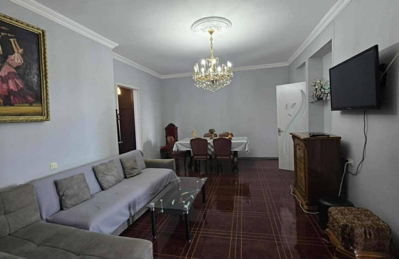 Alquiler de apartamento luminoso y amplio, 70 m², Batumi, Georgia