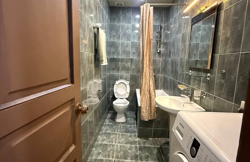 Vermietung einer geräumigen, komfortablen Wohnung, 90 m², Alt-Batumi, Batumi, Georgien