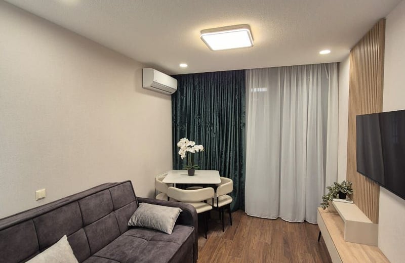 Alquiler de apartamento luminoso y moderno, 52 m², Rainbow, Batumi, Georgia