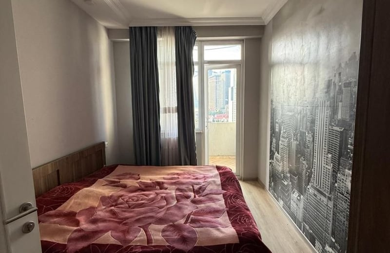 Appartement spacieux 85m² à louer près du stade, Batoumi, Géorgie
