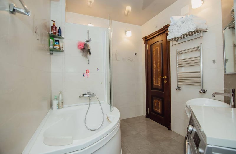 Apartamento espacioso 108m² con reforma de calidad en alquiler, Batumi, Georgia