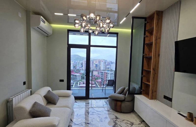 Cozy and spacious 3-bedroom apartment for rent, Batumi, Georgia