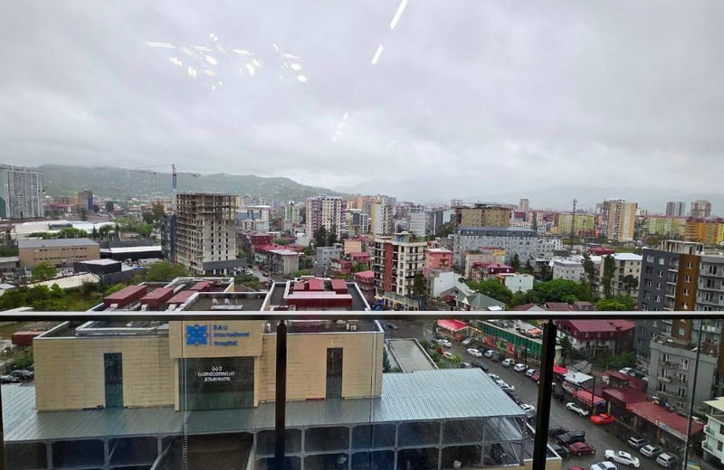 Cozy and spacious 3-bedroom apartment for rent, Batumi, Georgia