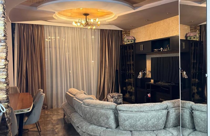 Appartement spacieux et cosy 148m² à louer, Batoumi, Géorgie