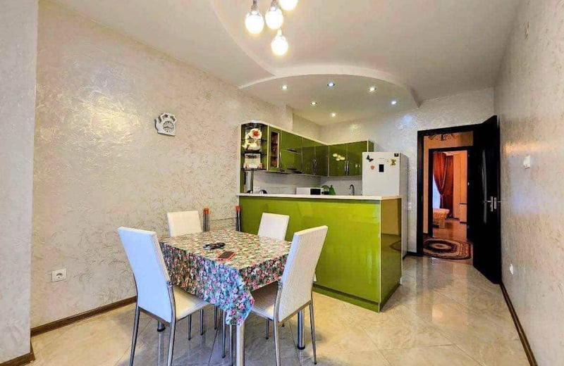 Gemütliche möblierte Wohnung 75m² zur Miete in Alt-Batumi, Georgien