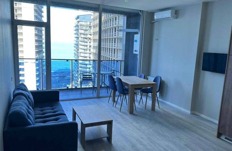 Spacious Apartment 90m² for Rent, Batumi, Georgia