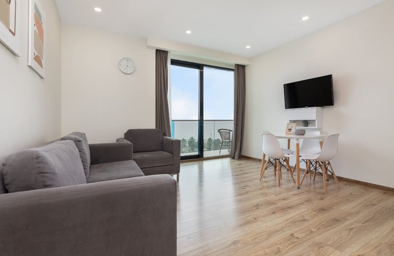 Miete einer stilvollen Wohnung mit Meer- und Boulevardblick, 75 m², Batumi, Georgien