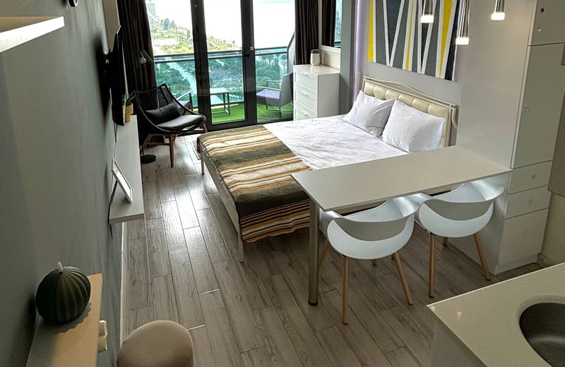 Alquiler de un estudio con vistas panorámicas al mar y al bulevar, 30 m², Batumi, Georgia