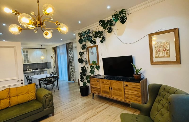 Miete eines geräumigen dreistöckigen Hauses, Makhinjauri, Batumi, Georgien