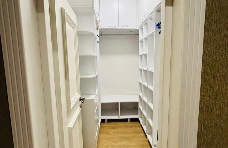 Miete eines geräumigen dreistöckigen Hauses, Makhinjauri, Batumi, Georgien