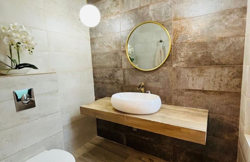 Miete eines geräumigen dreistöckigen Hauses, Makhinjauri, Batumi, Georgien