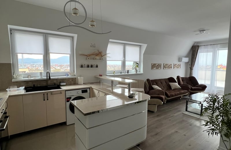 Cozy apartment with panoramic mountain view and terrace for rent, Râșnov, Brașov, Romania