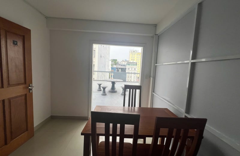 Rent a spacious penthouse with balcony, Da Nang, Vietnam