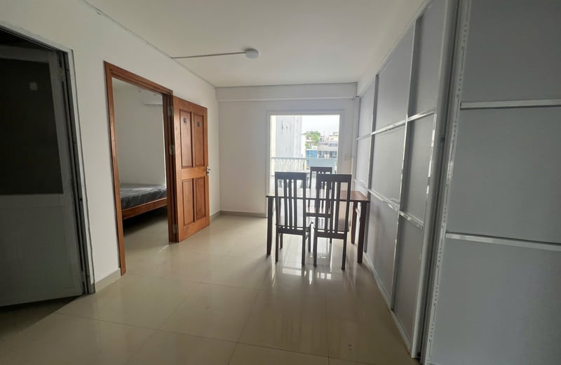 Rent a spacious penthouse with balcony, Da Nang, Vietnam