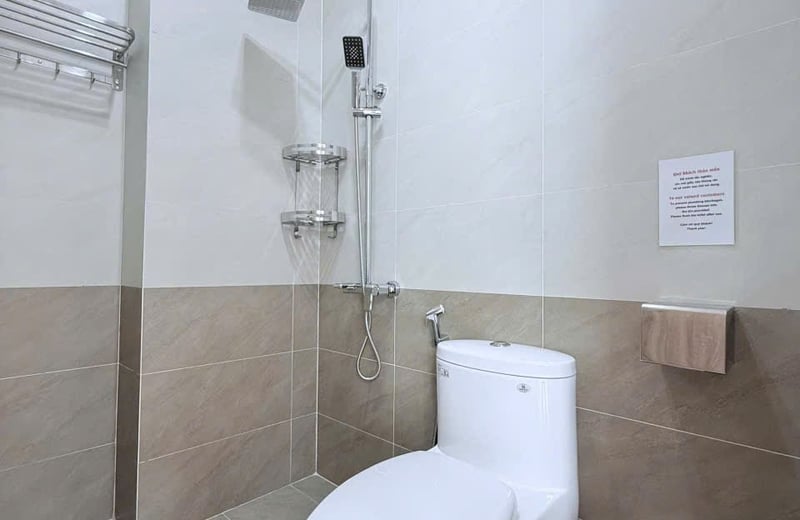 Rent a bright, furnished studio near the beach, Da Nang, Vietnam