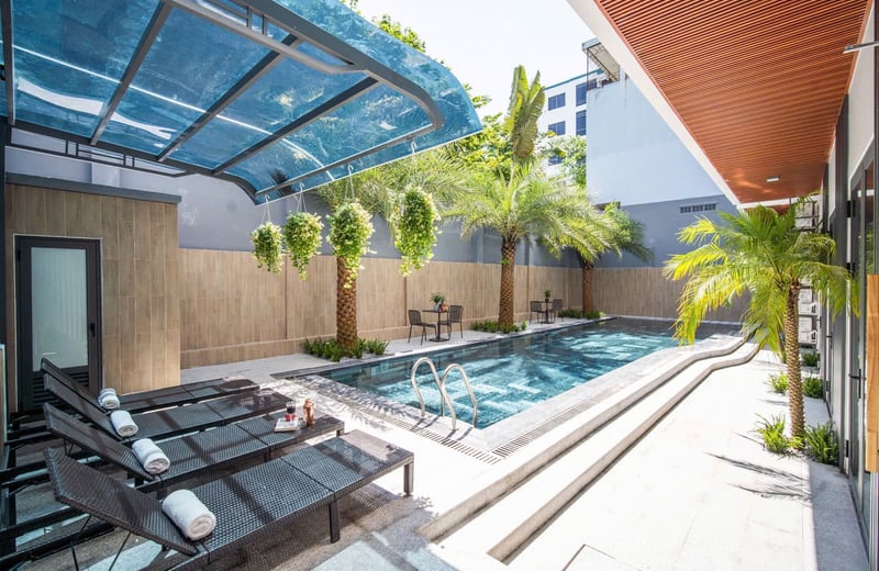 Rent a luxury, furnished apartment with pool, Ngu Hanh Son, Da Nang, Vietnam