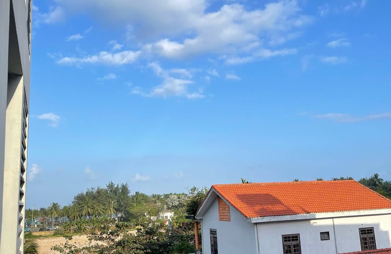 Rent a modern, furnished apartment near the beach, Da Nang, Vietnam