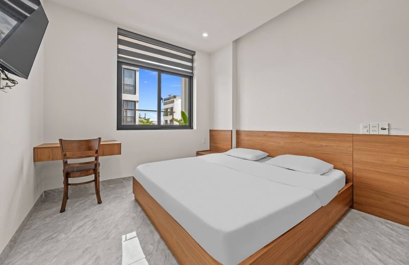 Rent a bright, furnished apartment near the beach, Ngu Hanh Son, Da Nang, Vietnam