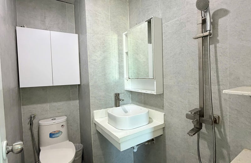 Se alquila apartamento nuevo y moderno cerca de la playa, Da Nang